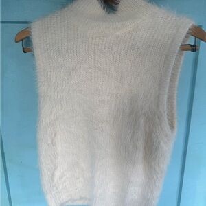 Jessica Simpson Cream Turtleneck Sweater Vest